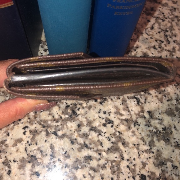 Louis Vuitton Elise Wallet ( Vintage ) - Picture 5 of 8
